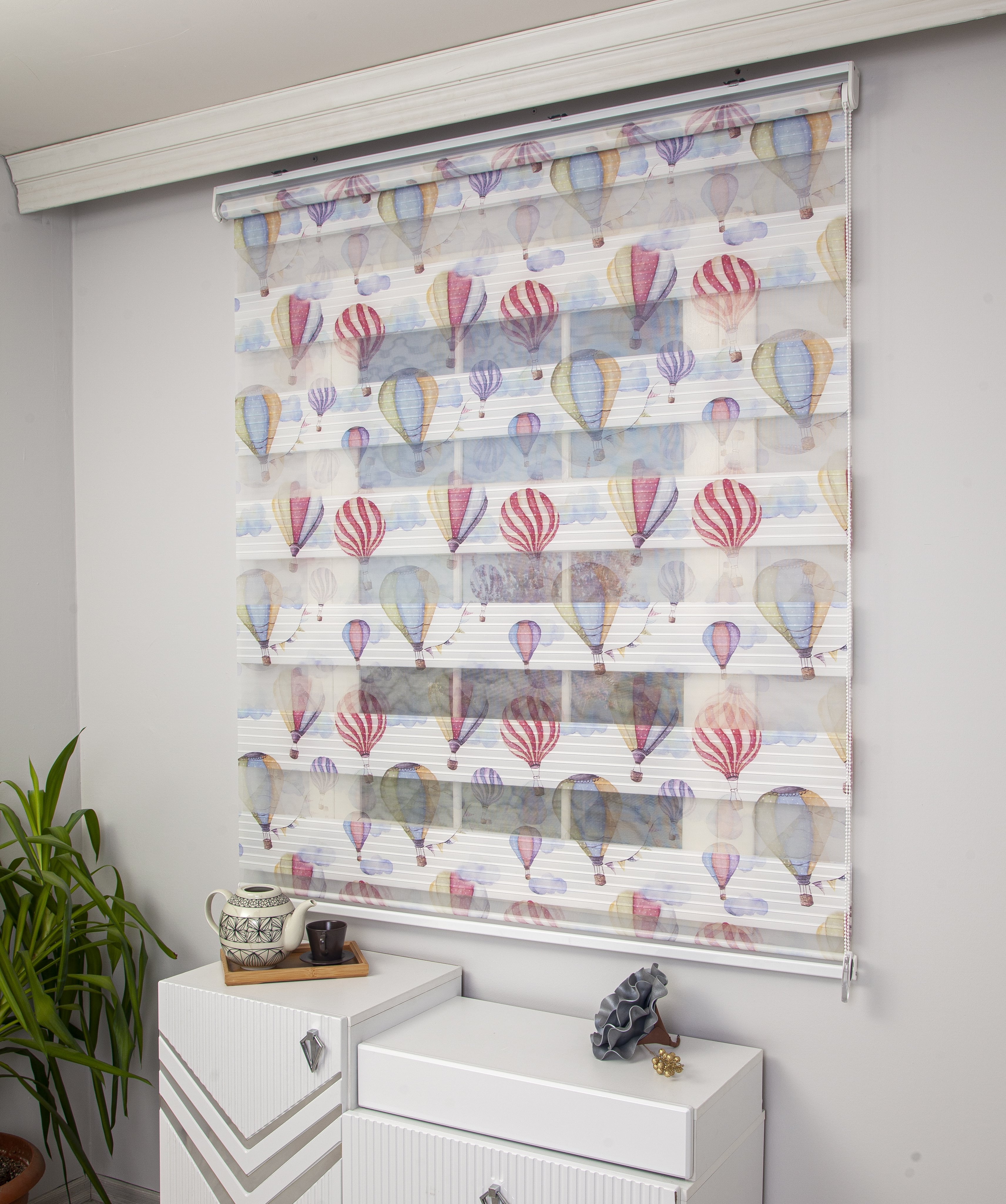 ELA 818 UÇAN BALON BASKILI ZEBRA PERDE